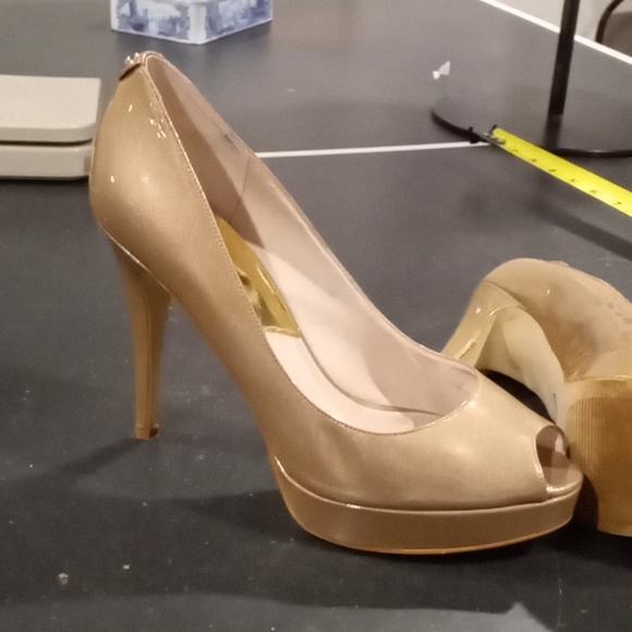 Michael Kors Open Toe Stilettos Heels. 9M - Picture 2 of 11